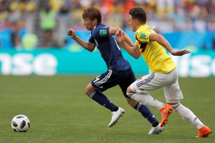 C7娱乐-北亚豪强客场胜利，实现小组出线(中国队首次实现世界级赛事小组出线)