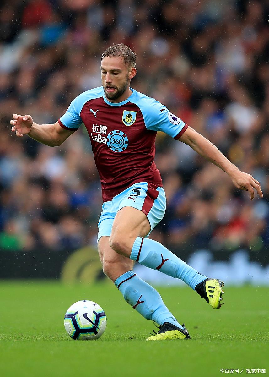 包含伯恩利主场胜出，曼德姆重炮轰出直入球门的词条