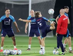 关于克罗地亚队险胜阿联酋队,晋级十六强的信息 关于克罗地亚队险胜阿联酋队,晋级十六强的信息