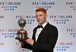 关于沃特福德球员表现尽善尽美，客场继续取胜的信息